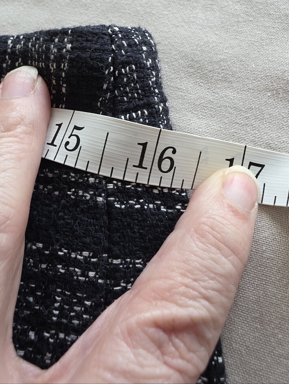 Joie Black And White Caviar Cotton Linen Tweed Shorts Size 4 - Picture 8 of 11